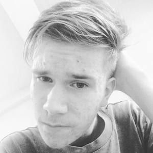 Meet your Posher, Ethan