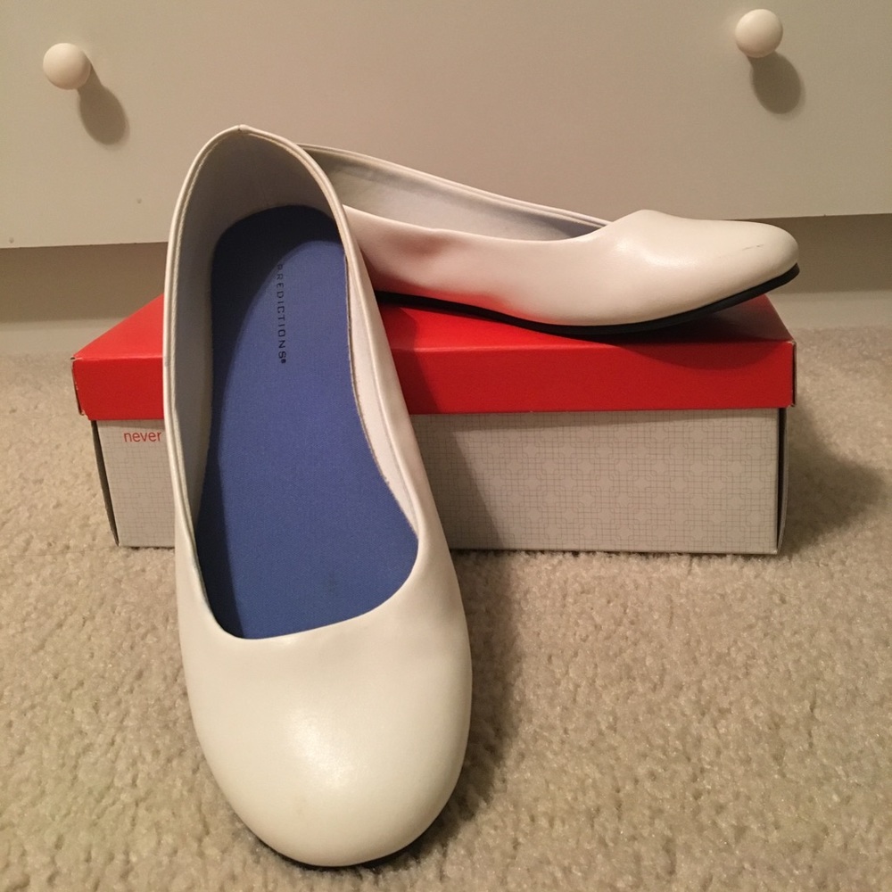 White flats size 7