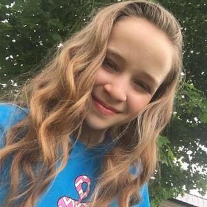 Meet your Posher, Caitlin