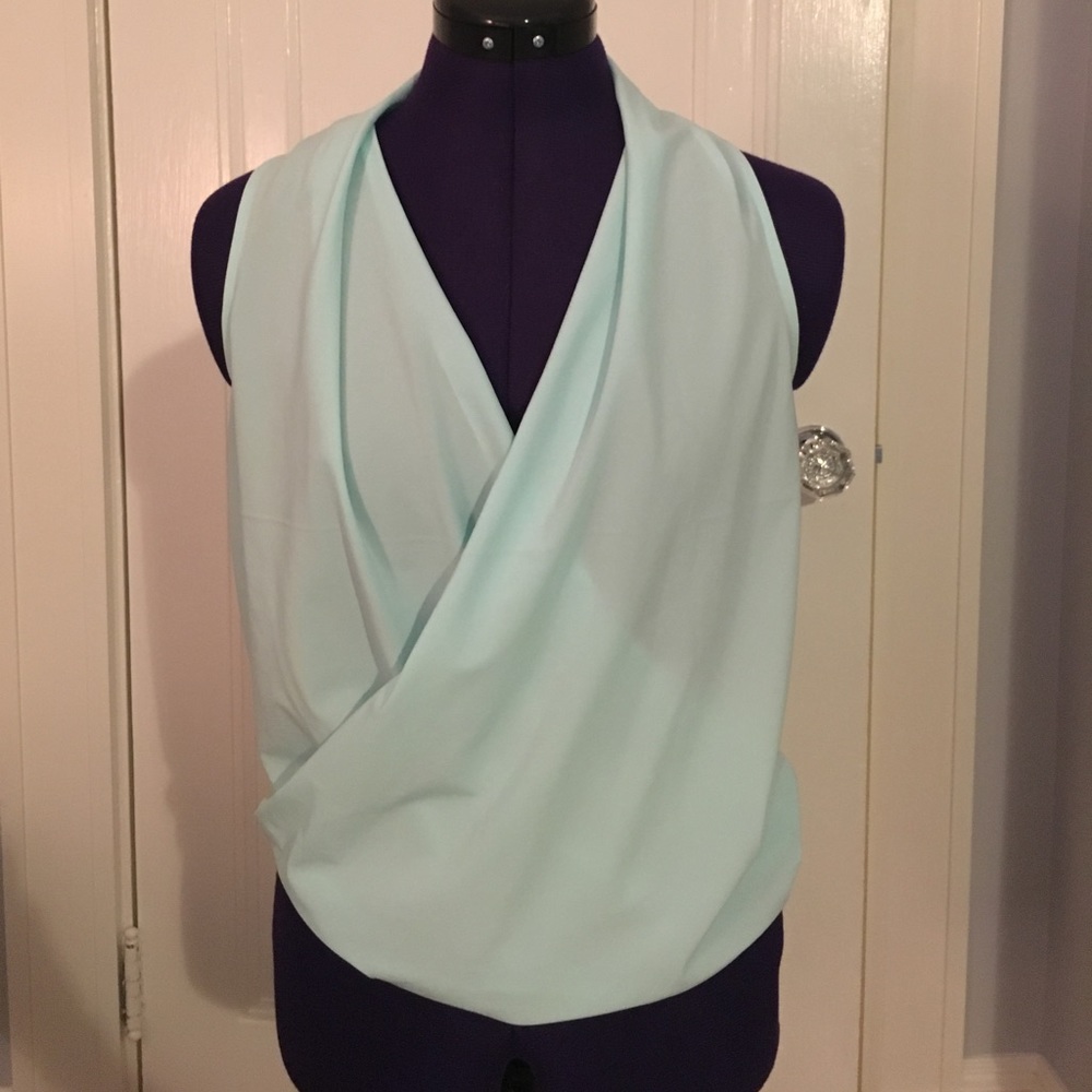 🔥 Rare Lululemon surplice tank top 🔥