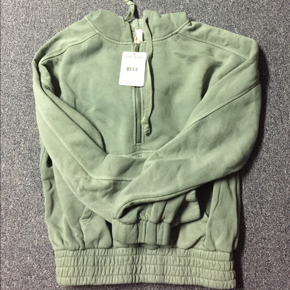 ✨ Free People Half Zip Sweatshirt ✨