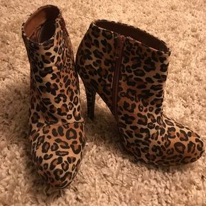 Gorgeous Leopard Print Ankle Boots !!