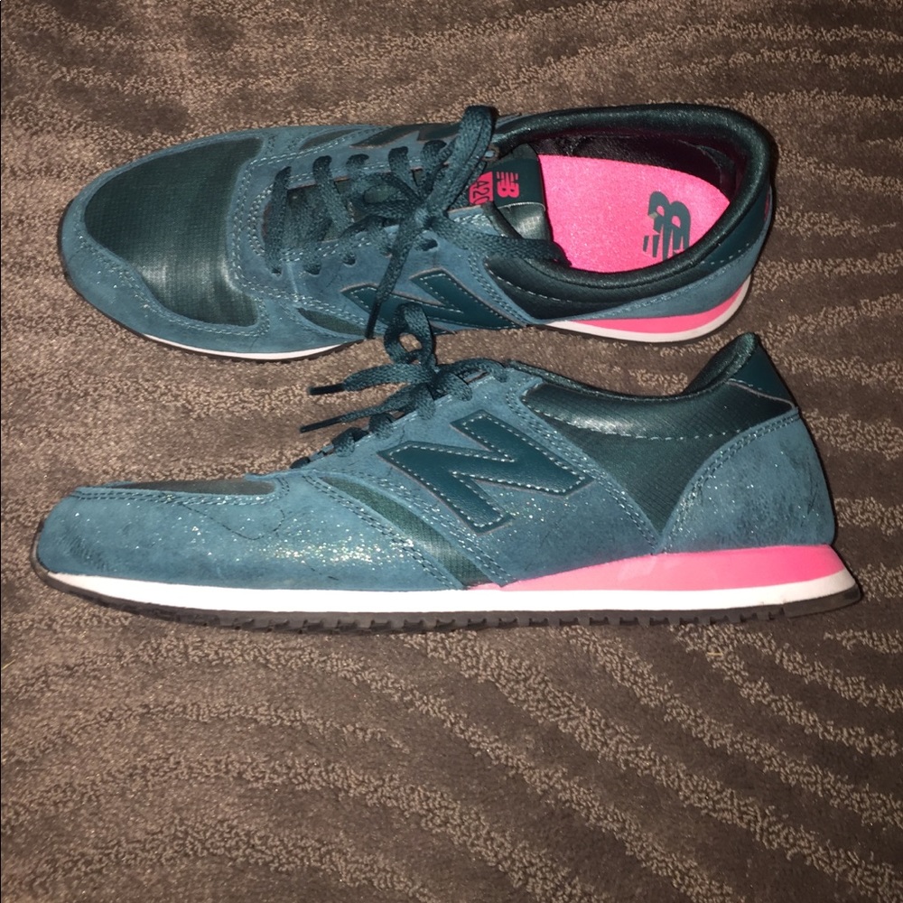 🎉😍 New Balance 420 sneakers 🎉😍