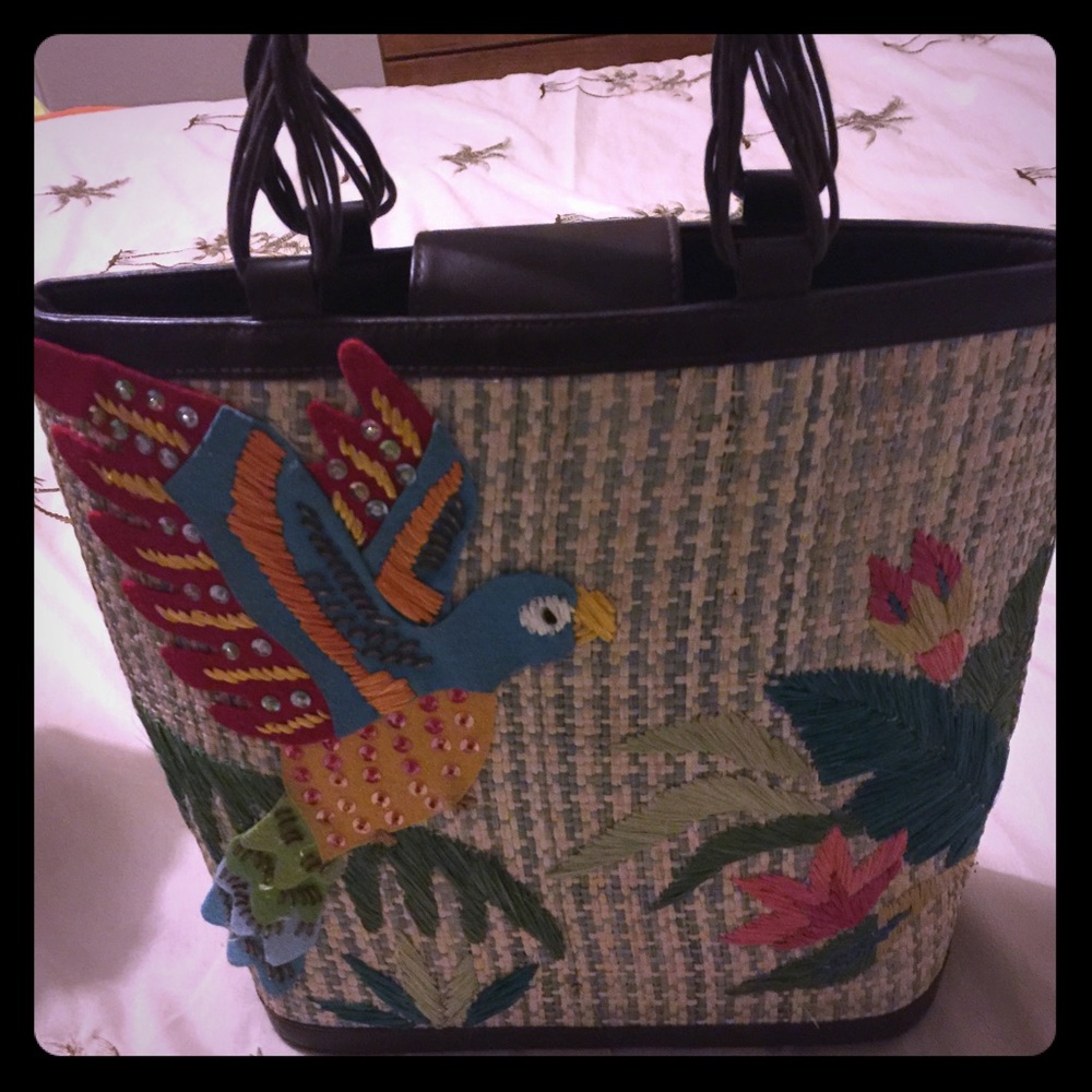 Detailed summer bag