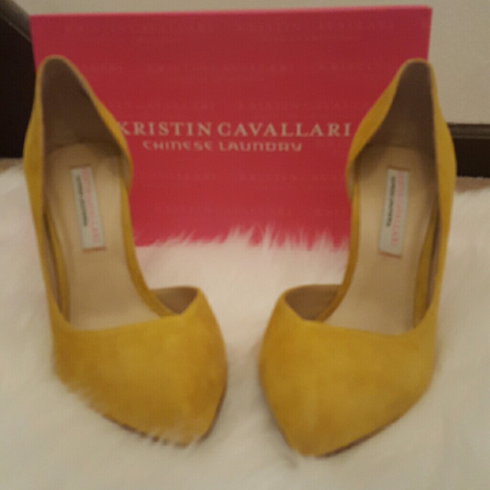 Chinese Laundry Pumps