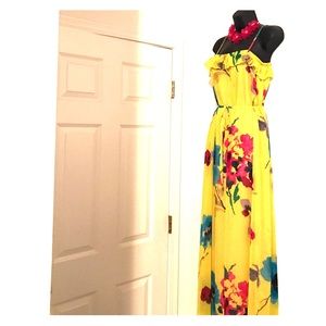 Old Navy Maxi Dress/ Floral Print.
