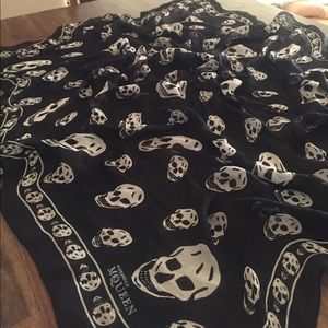 Authentic Black & White Alexander McQueen Scarf