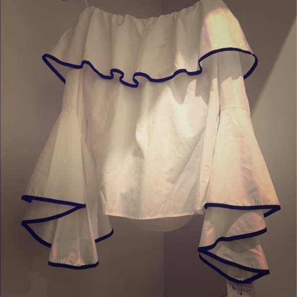 Zara blouse - off the shoulder - Picture 1 of 2