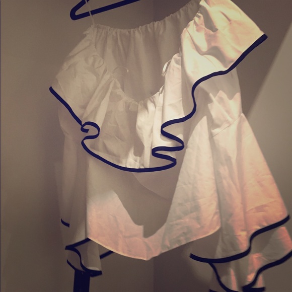 Zara blouse - off the shoulder - Picture 2 of 2