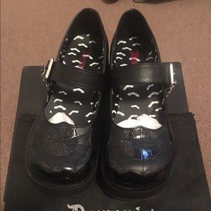 Demonia shoes. Size 9 women
