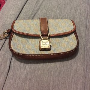 DOONEY & BOURKE wristlet