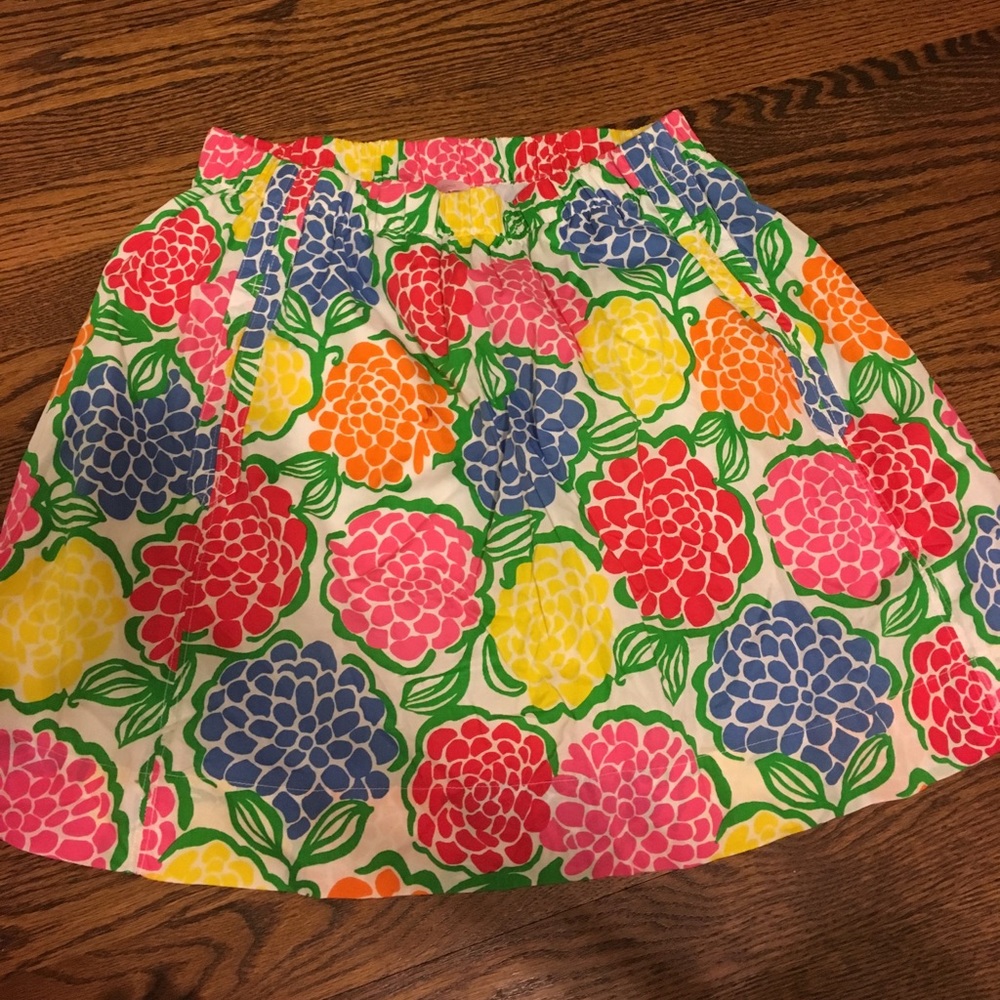 Lilly Pulitzer Flower skirt! Patterned