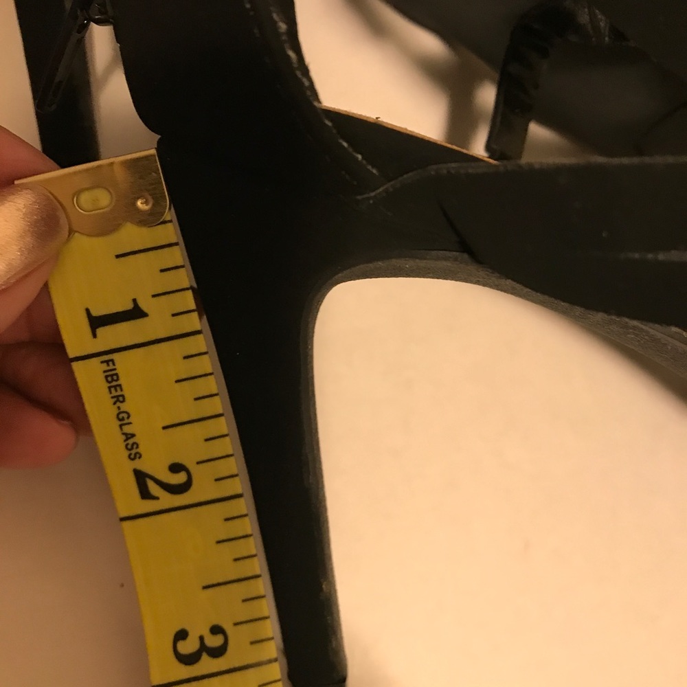 Shoes/3 INCH HEEL/Black only. - Picture 4 of 6