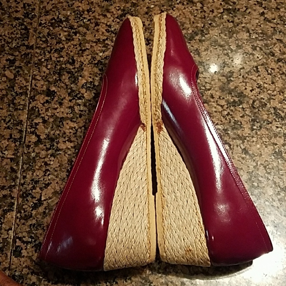 Shoe - Picture 3 of 4