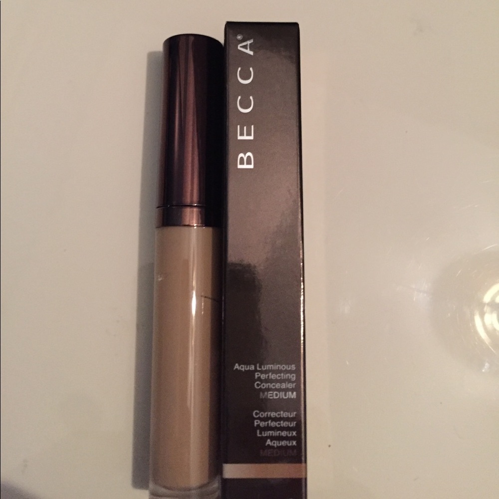 BECCA New Aqua Luminous Perfectin Concealer MEDIUM