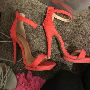 Wild diva pink heels! Size 5:5