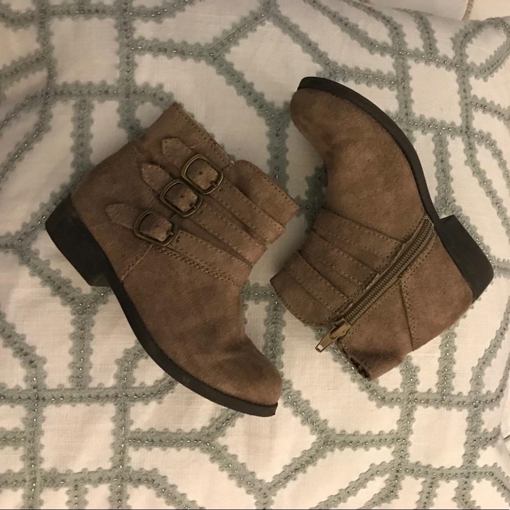 Cynthia Rowley booties. 10T