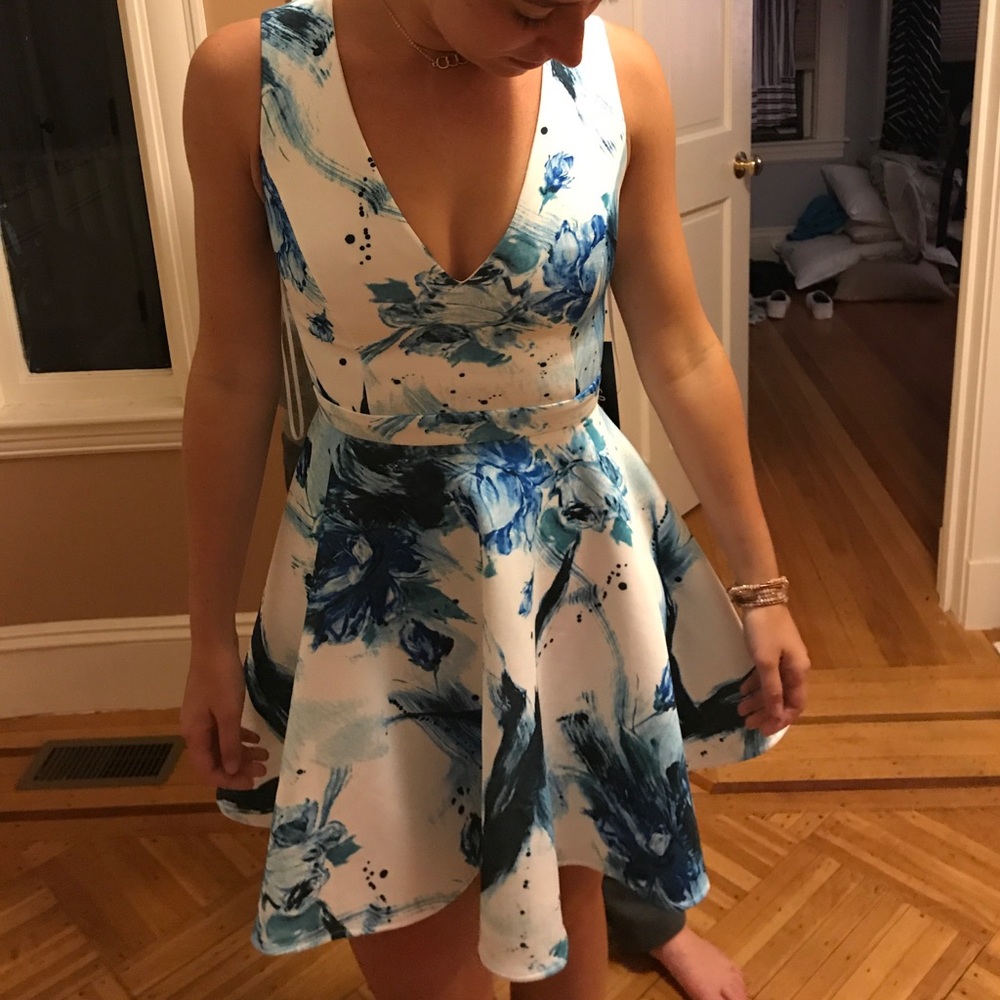 Brand new lulu dress. NWT