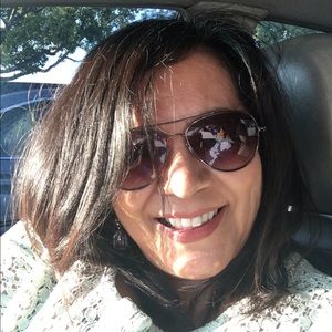 Meet your Posher, Linda