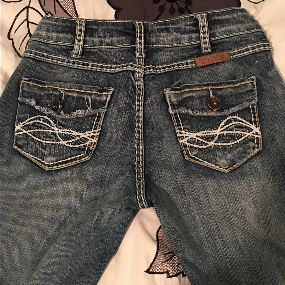 Cowgirl Tuff Co. Jeans