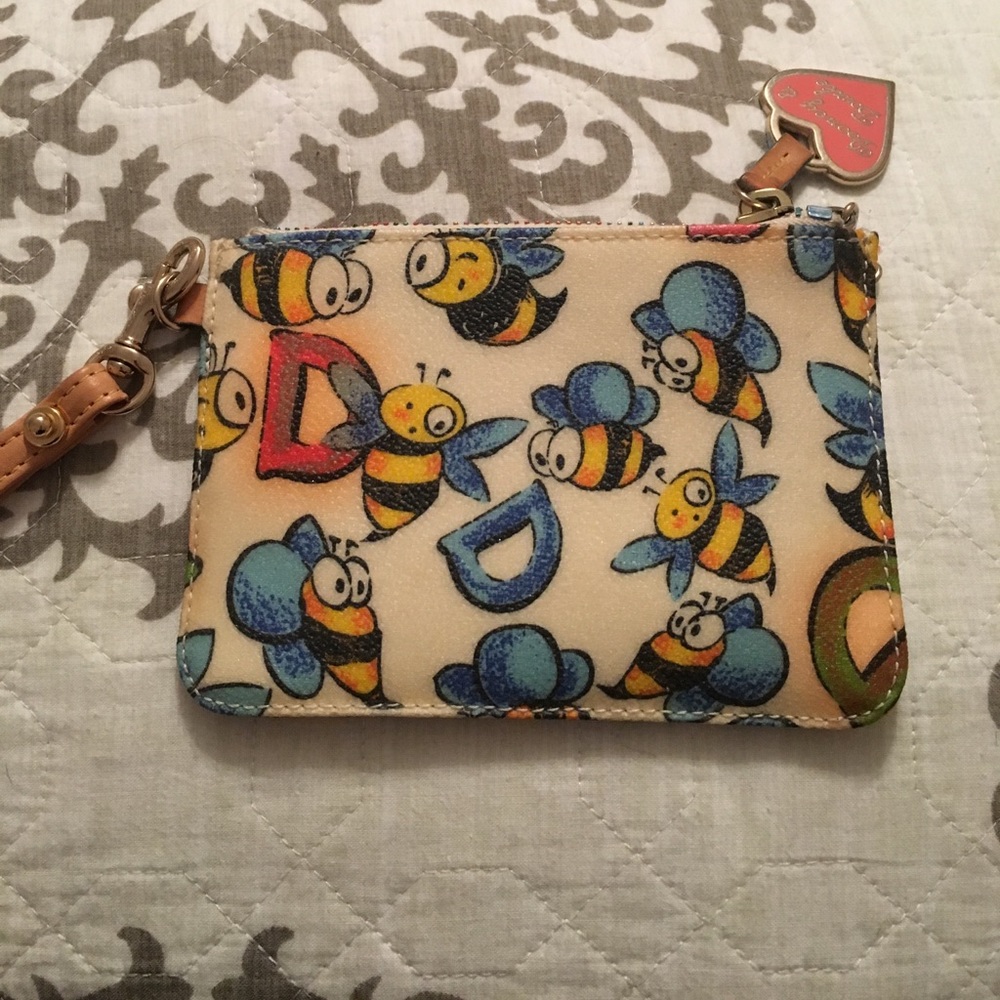 Dooney & Bourke Bee Wristlet!! Good condition