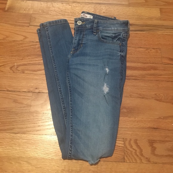 Hollister medium blue wash jeans - Picture 2 of 8