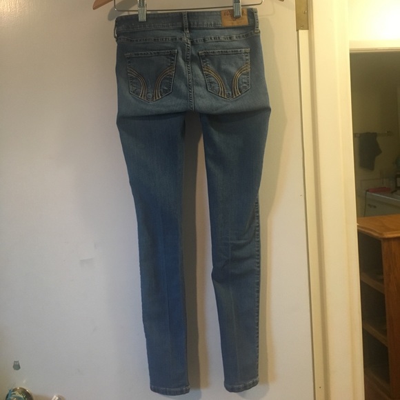 Hollister medium blue wash jeans - Picture 4 of 8
