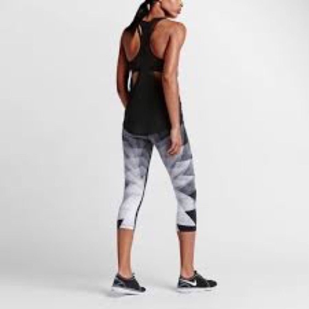 Nike waterglass capris