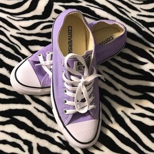 Women's 8/Men's 6 Chuck Taylor Converse