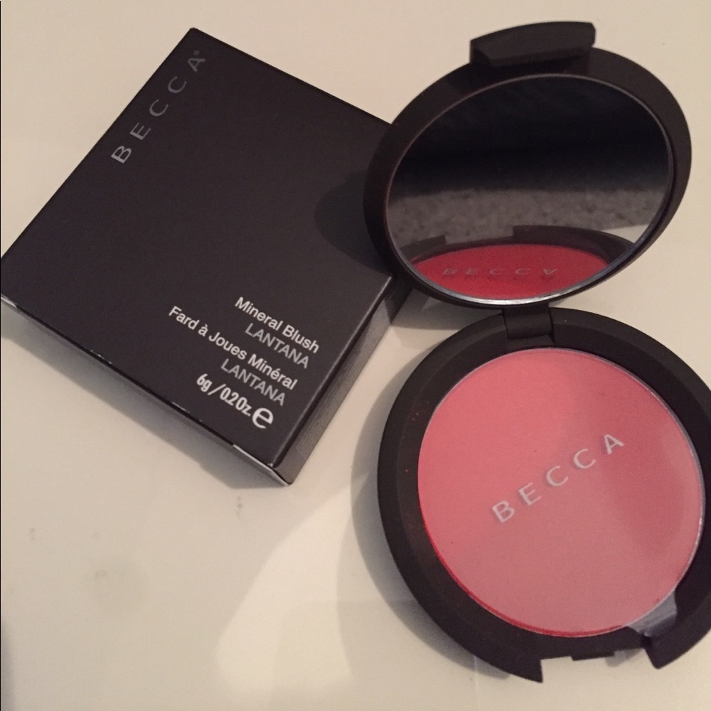BECCA New LATANA Mineral Blush