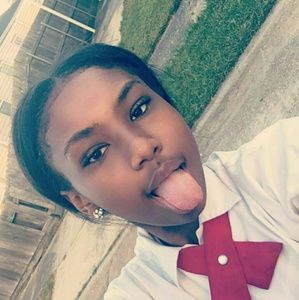 Meet your Posher, Shawnice