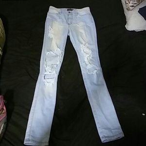 BRAND NEW FASHION NOVA DISTRESSED JEANS