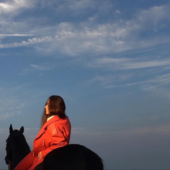 Meet your Posher, Barbara - Picture 1 of 1