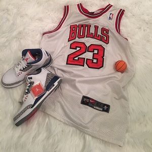 Authentic Throwback Michael Jordan Jersey 🏀