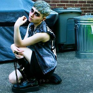 Meet your Posher, Grayson