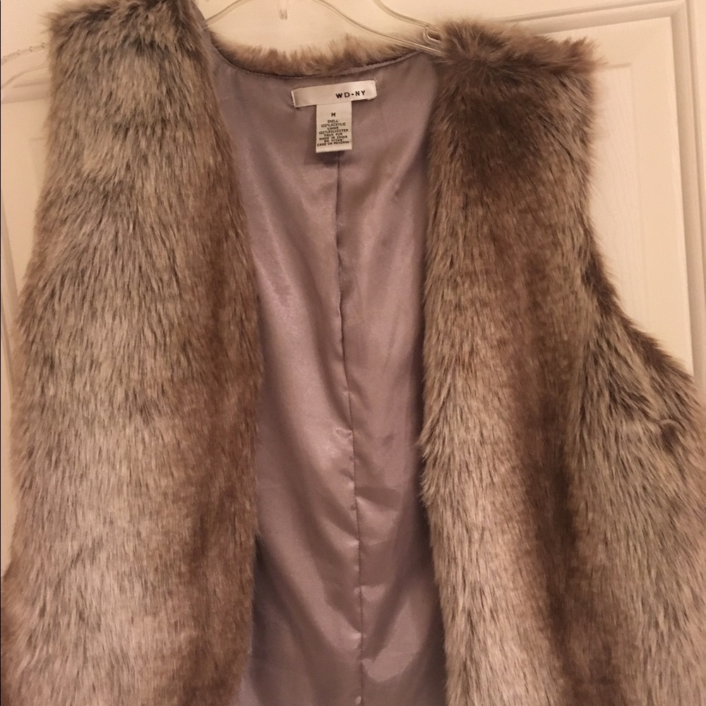 WD-NY Fur vest NEVER WORN