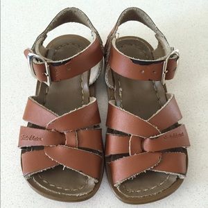 Saltwater sandals