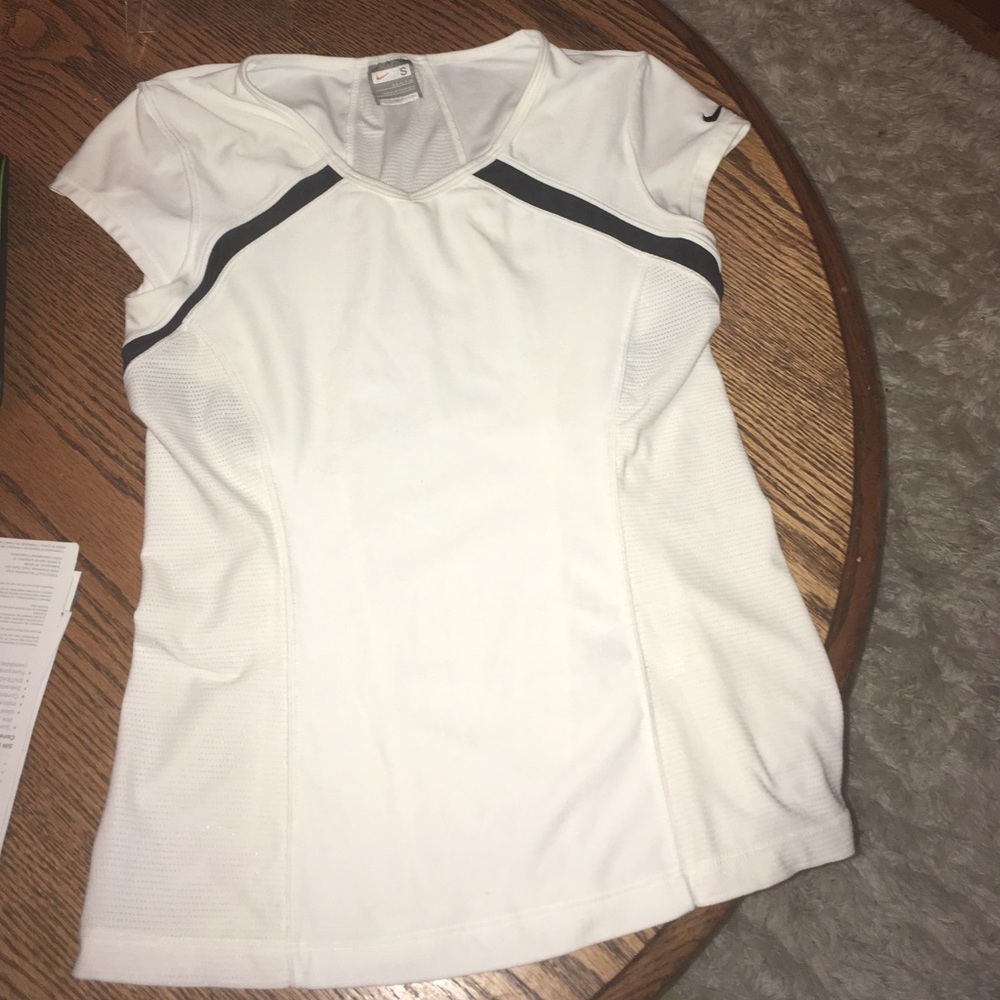 Nike dri-fit cute shirt - Picture 1 of 5