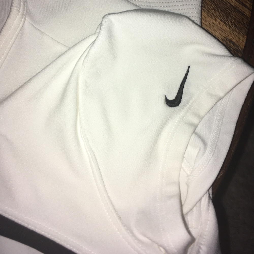 Nike dri-fit cute shirt - Picture 4 of 5