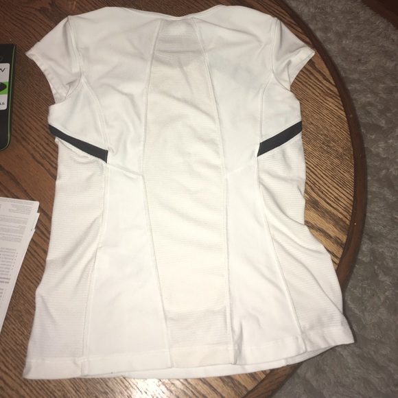 Nike dri-fit cute shirt - Picture 2 of 5