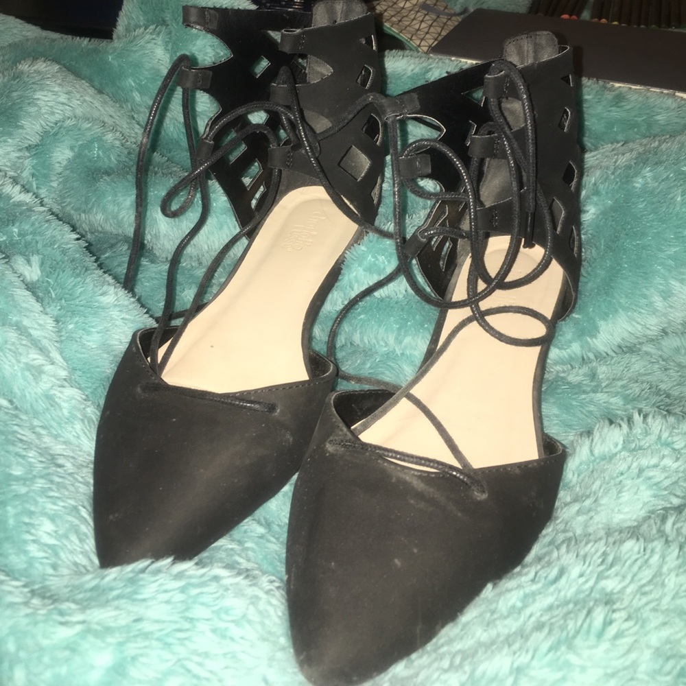 black pointed toe flats