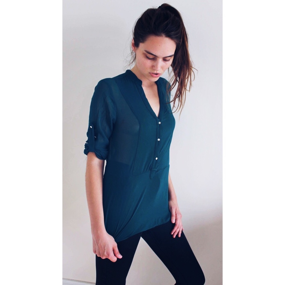 🦎Express Green Blouse🦎