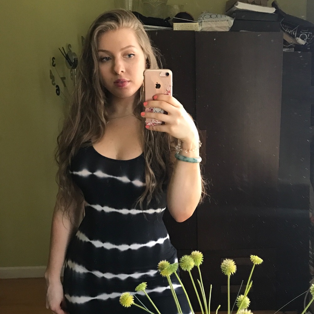 New Lulu's Blue/White Racerback Maxi Dress