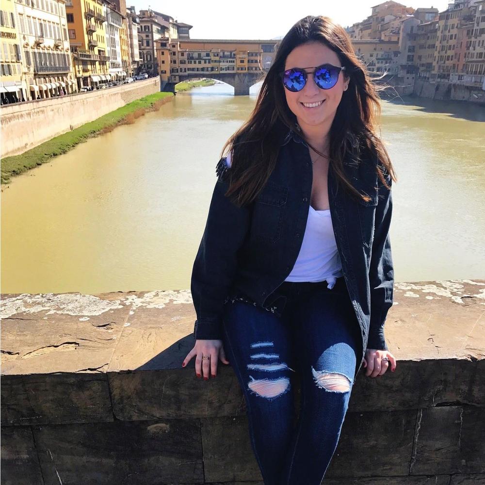 Meet your Posher, Julia
