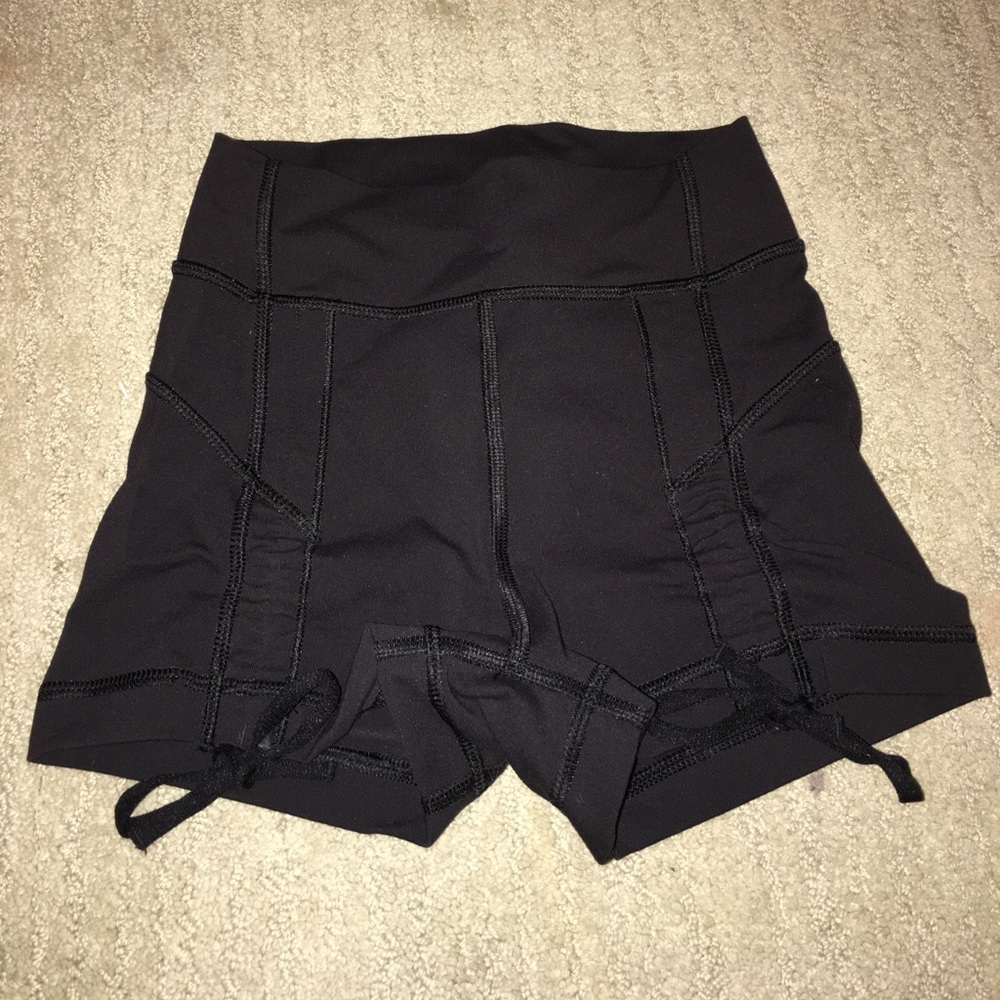 Brand new lulu shorts