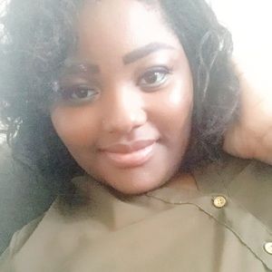 Meet your Posher, Antionette