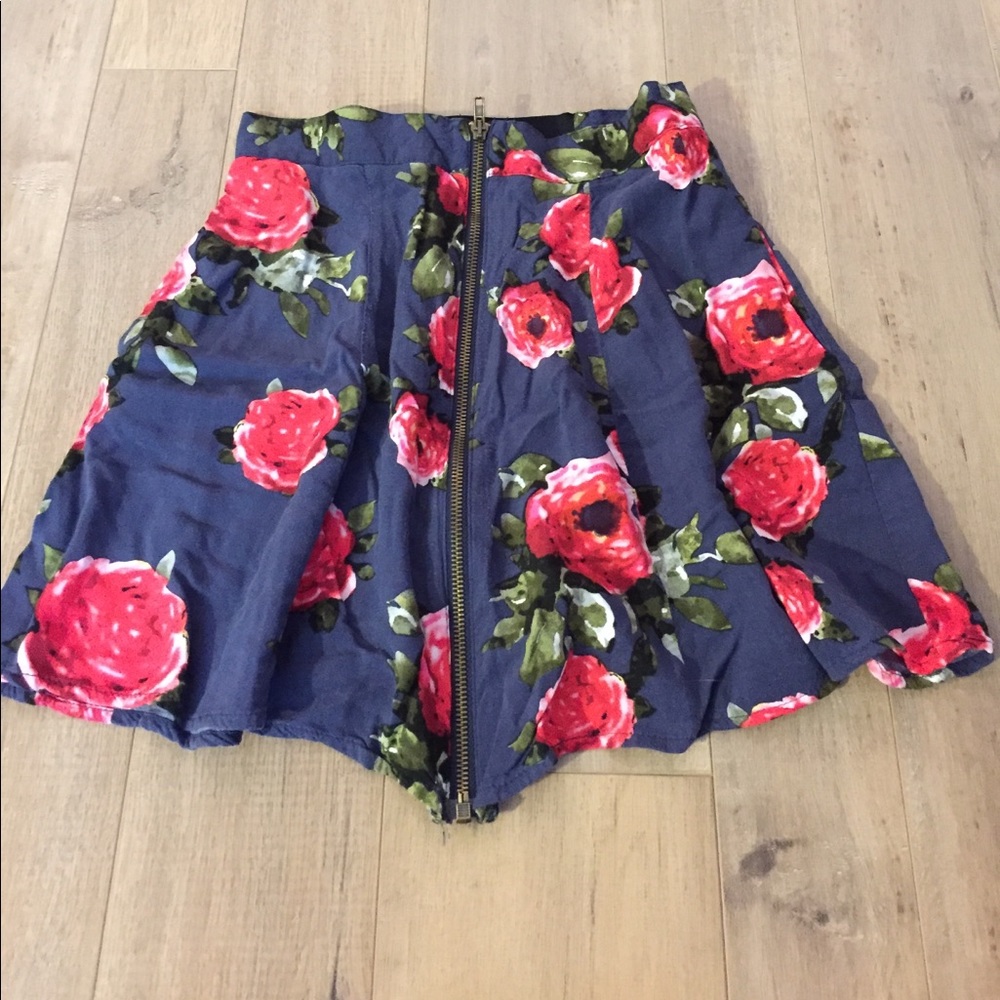 Pins and Needles floral stretchy skirt w/zipper