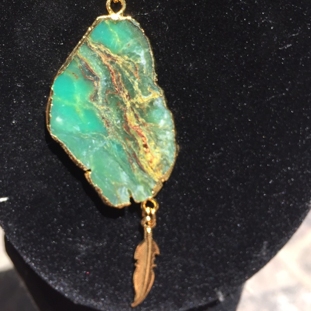 Chrysoprase stone necklace