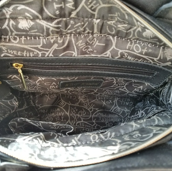 Betsey Johnson Large Bow Tie Tote - Picture 4 of 8