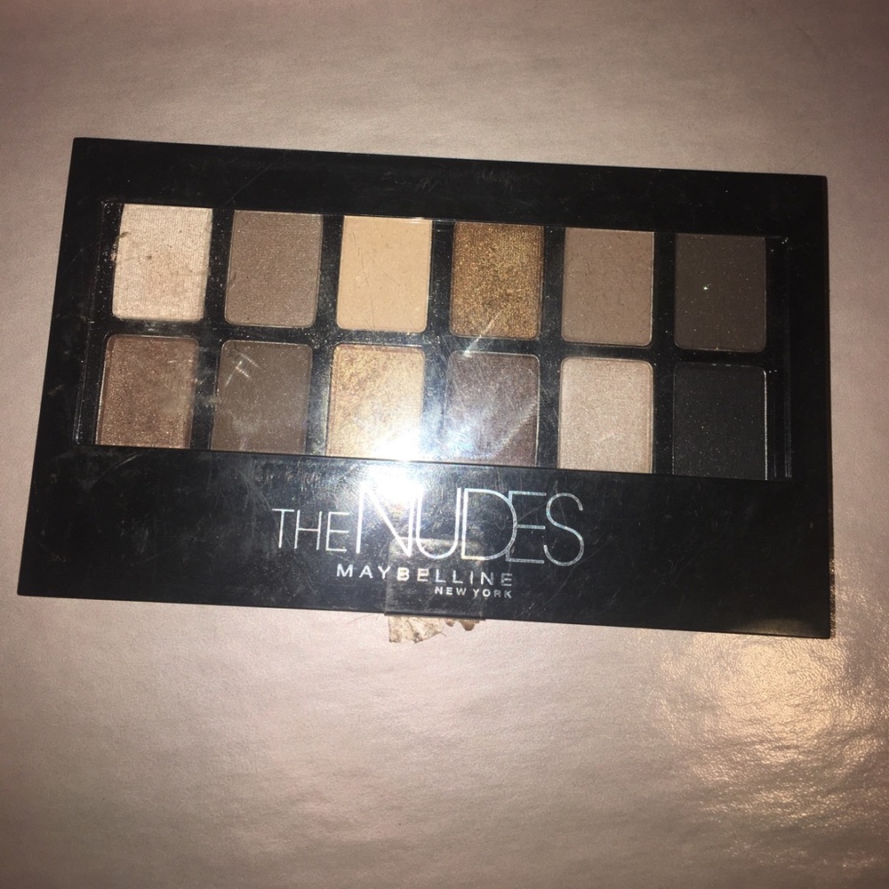 Maybelline THE NUDES palette